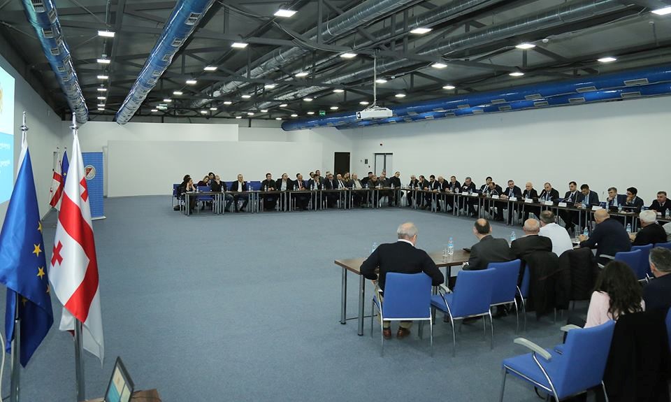 საქართველოს დამსაქმებელთა ასოციაციის წევრები ფინანსთა მინისტრს, მამუკა ბახტაძეს შეხვდნენ