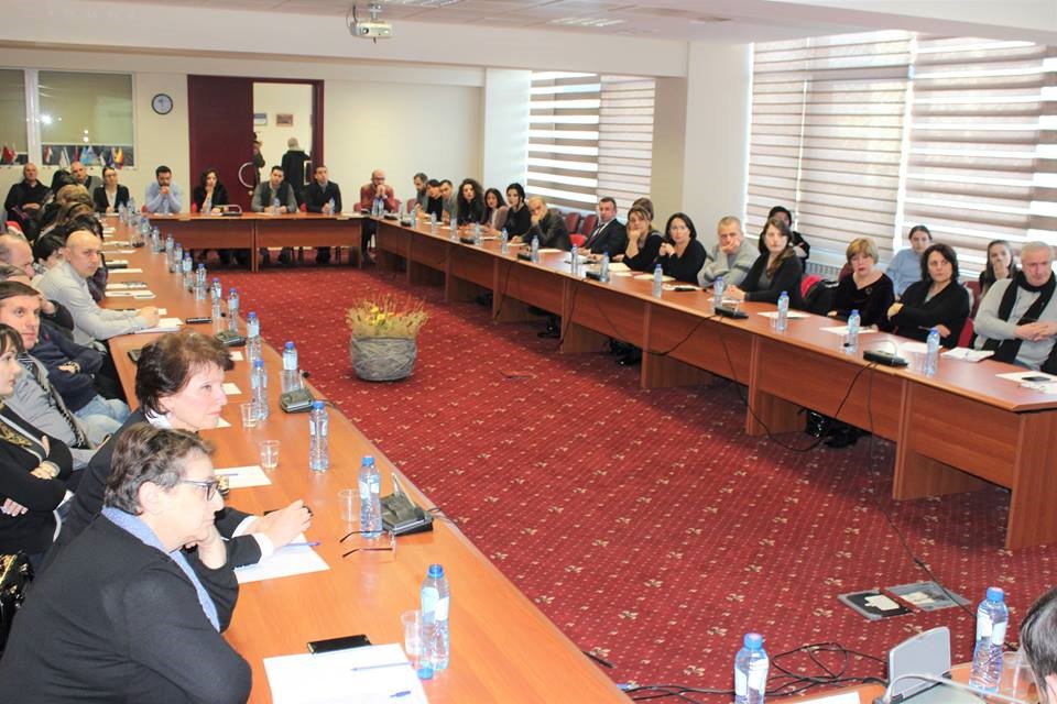 ბიზნეს სექტორის შეხვედრა შეხვედრა ფინანსური ანგარიშგების ზედამხედველობის სამსახურთან